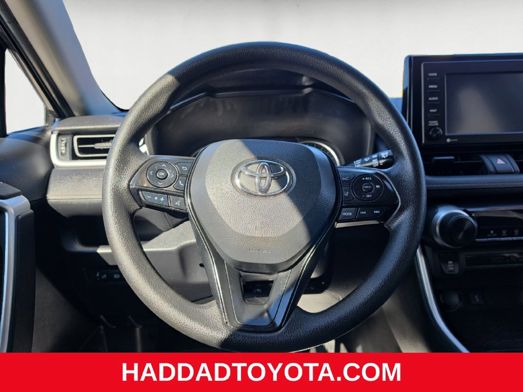 Used 2022 Toyota RAV4 LE AWD/4WD image 13