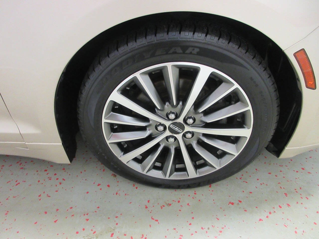 Used 2017 Lincoln MKZ Select AWD/4WD image 16