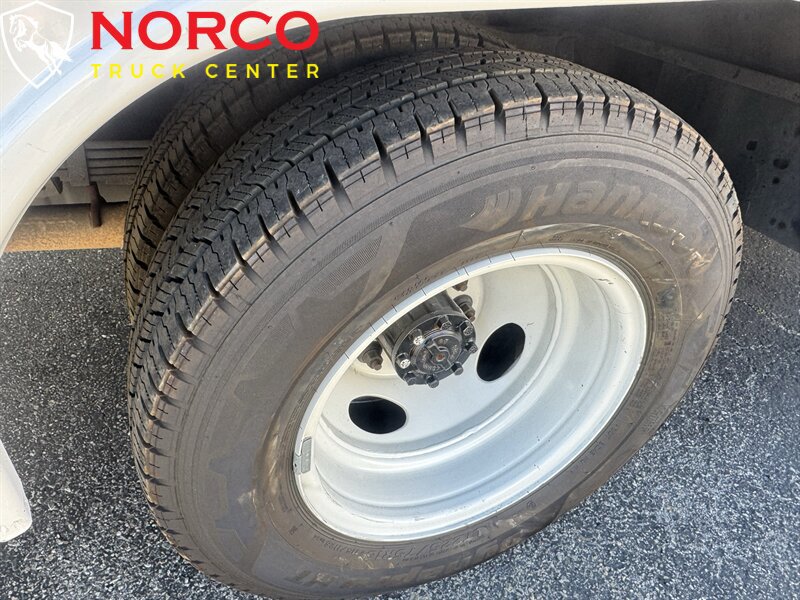 Used 2022 Ford E-350 and Econoline 350 Super Duty w/ Power Windows & Locks Group RWD image 14