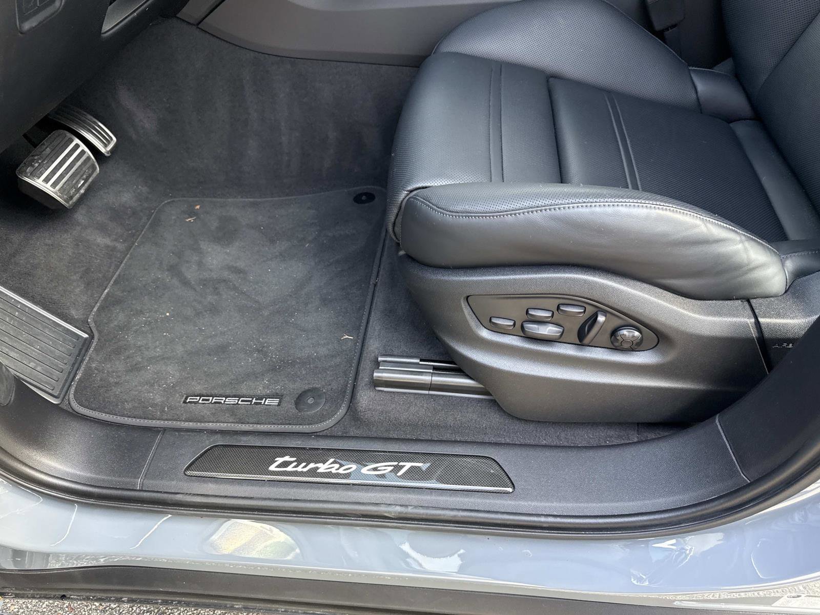 Used 2025 Porsche Cayenne Turbo GT image 22