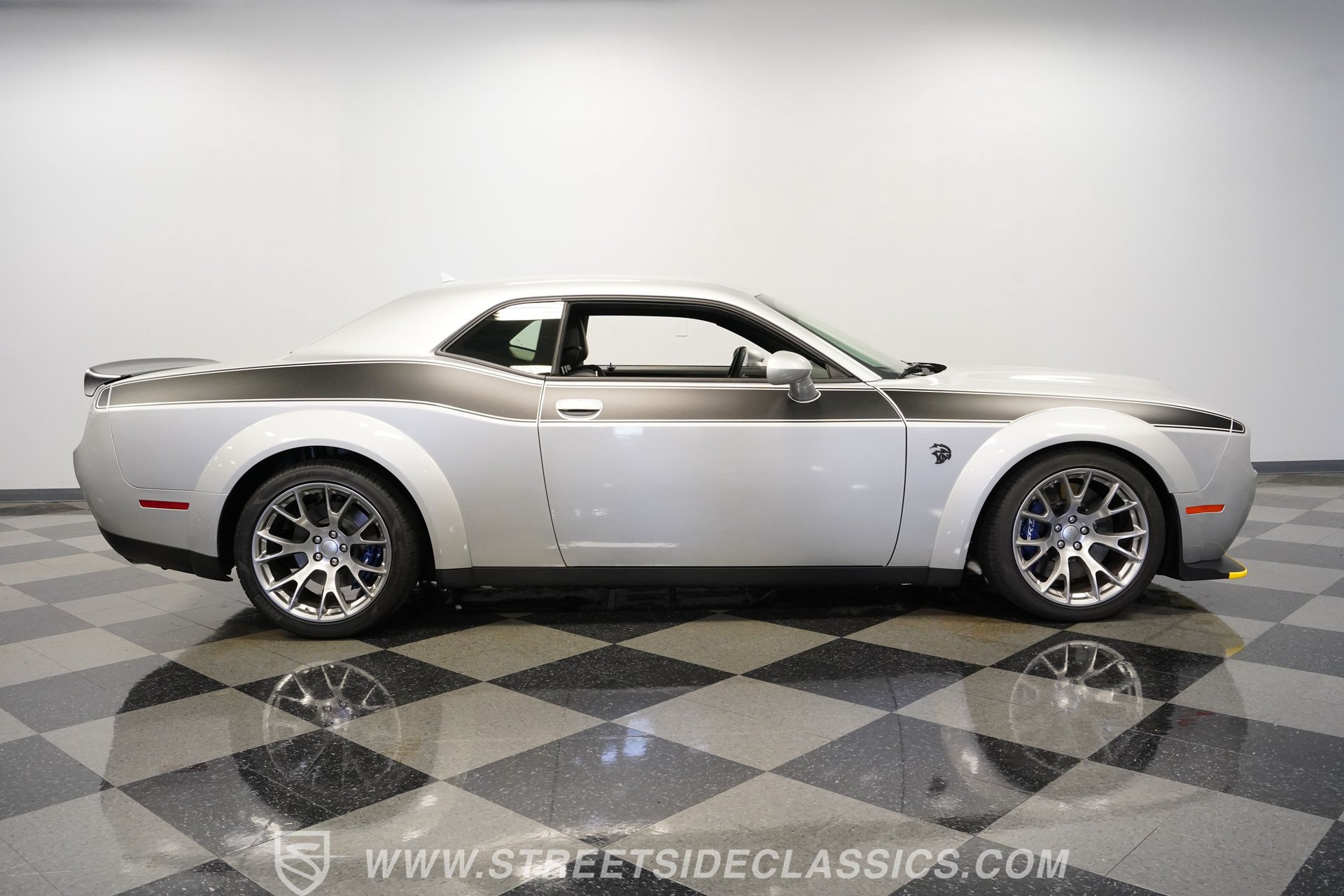 Used 2023 Dodge Challenger SRT Hellcat RWD image 15