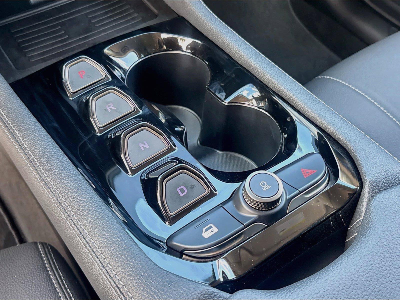 New 2027 VinFast VF 8 Eco AWD/4WD image 19