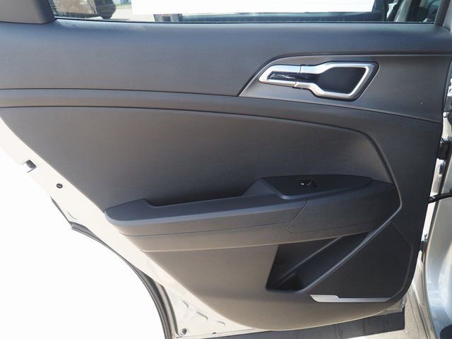 New 2026 Kia Sportage LX image 37