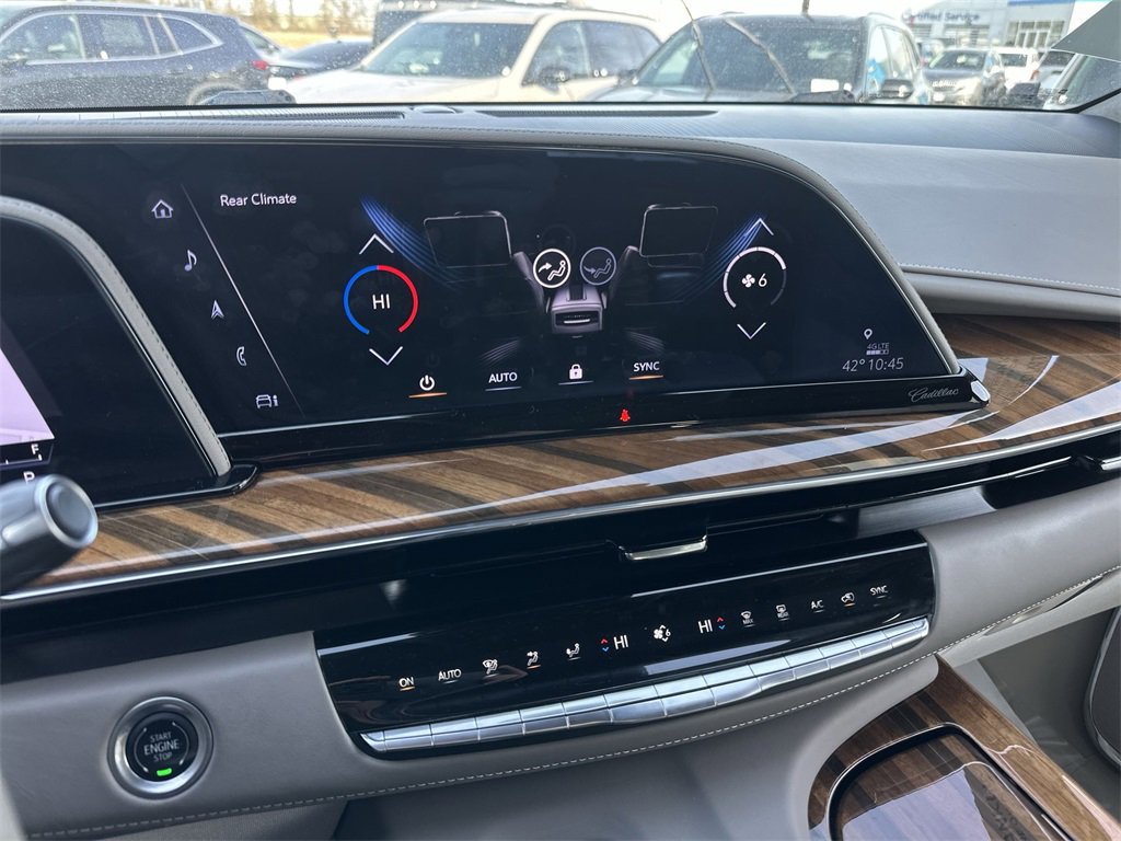 Used 2024 Cadillac Escalade Premium Luxury Platinum w/ Heavy-Duty Trailer Package image 19