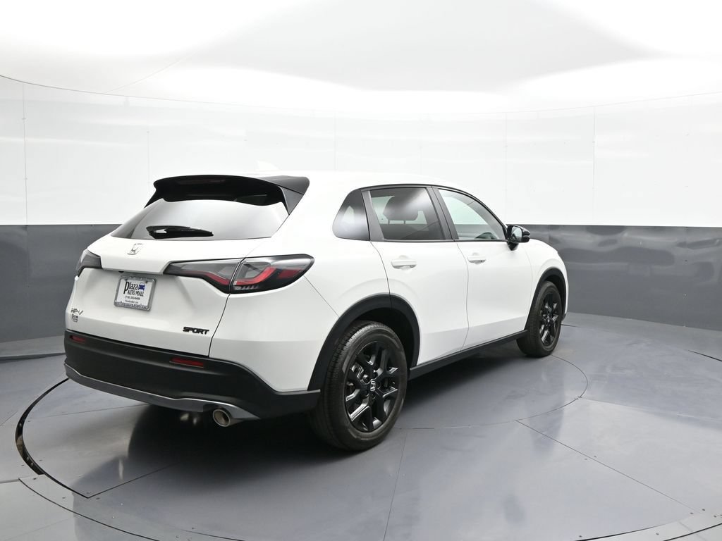 Certified 2025 Honda HR-V Sport image 6