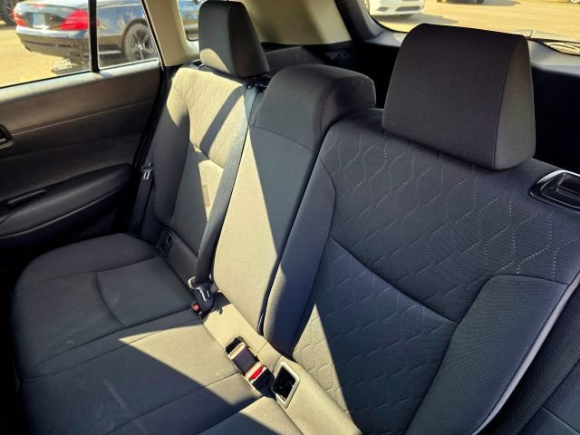 Used 2022 Toyota Corolla Cross LE AWD/4WD image 39