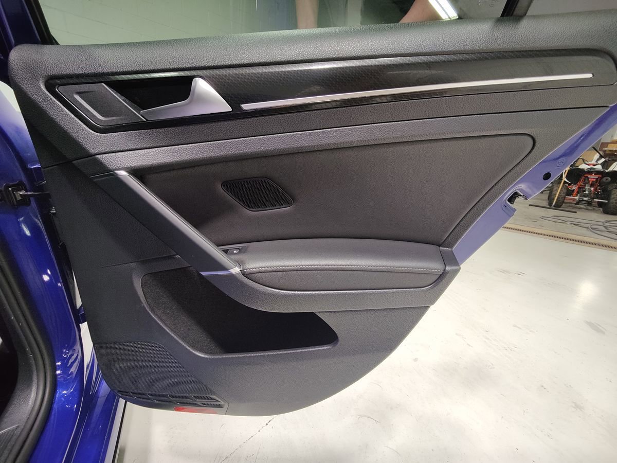 Used 2019 Volkswagen Golf R 4-Door AWD/4WD image 15