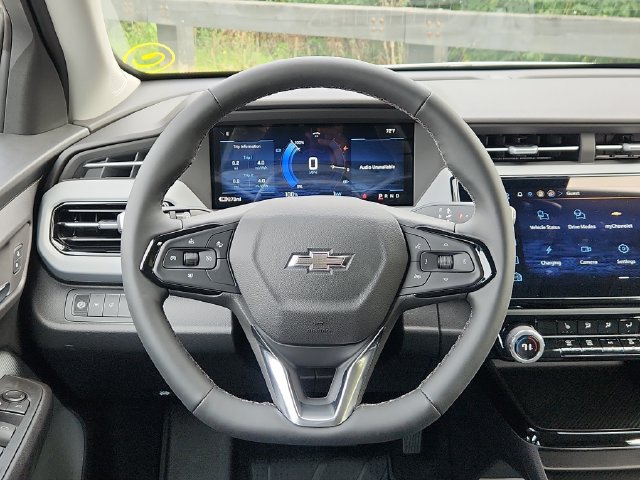 New 2027 Chevrolet Bolt LT w/ Comfort Package FWD image 21
