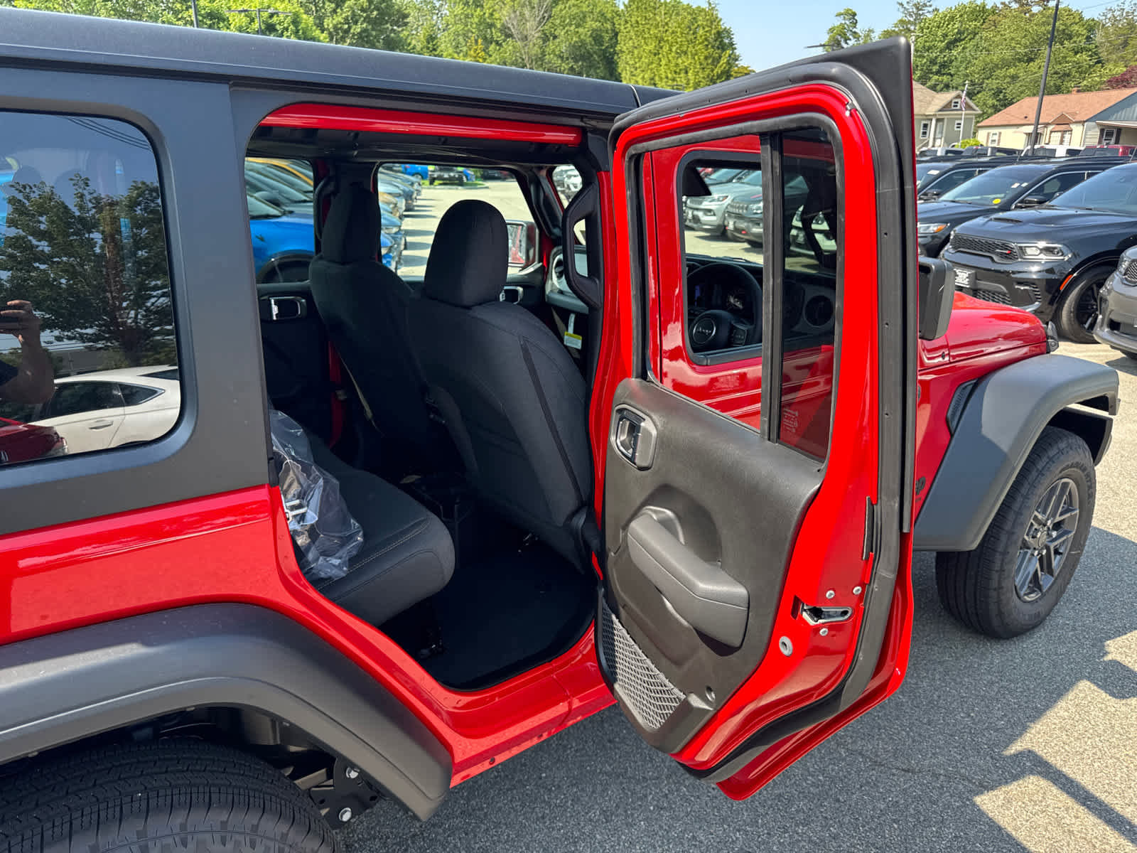 New 2025 Jeep Wrangler Sport w/ Convenience Group image 27