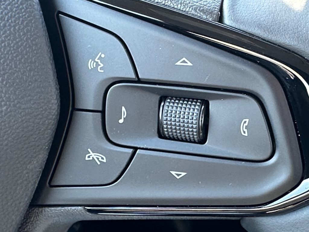 New 2027 Chevrolet Bolt LT image 18