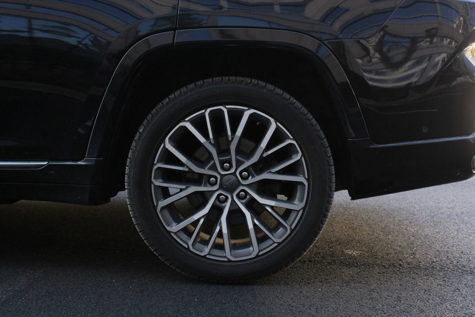 Used 2021 Jeep Grand Cherokee L Summit image 9