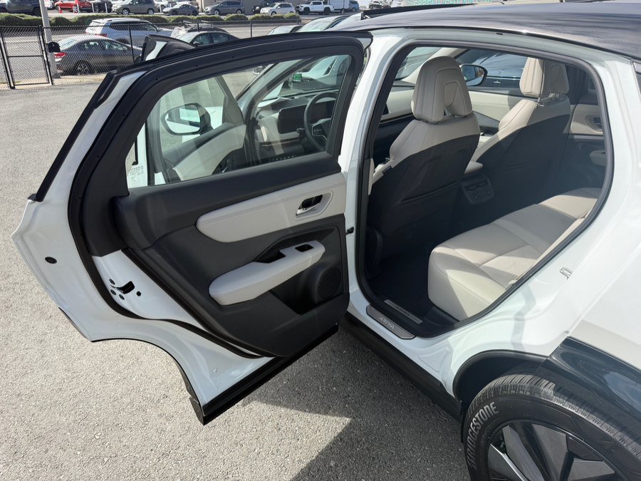Used 2024 Nissan Ariya AWD image 47