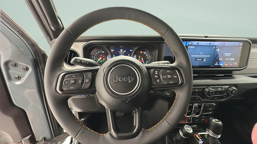 Used 2024 Jeep Wrangler Unlimited AWD/4WD image 14