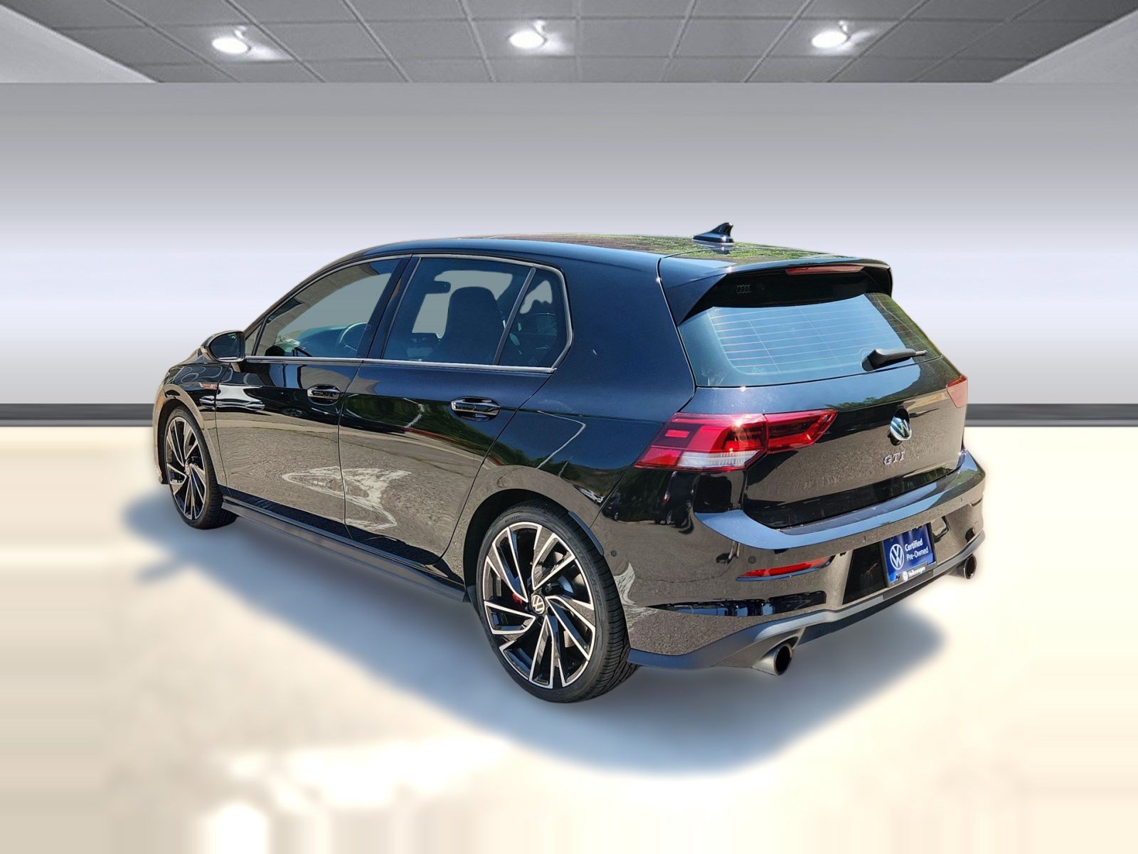 Used 2022 Volkswagen GTI Autobahn FWD image 3