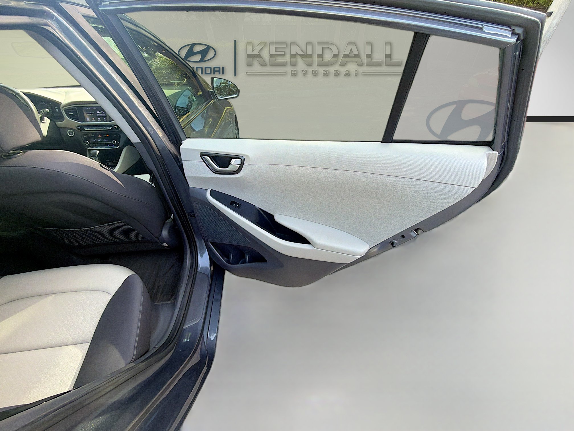 Used 2018 Hyundai Ioniq SEL FWD image 26