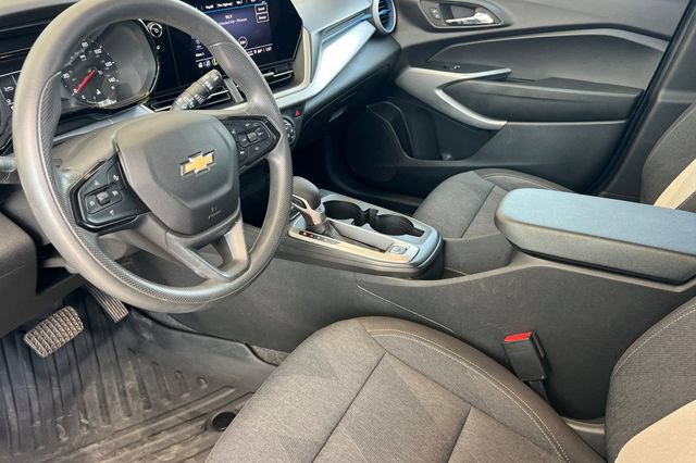 Used 2024 Chevrolet Trax LS FWD image 10