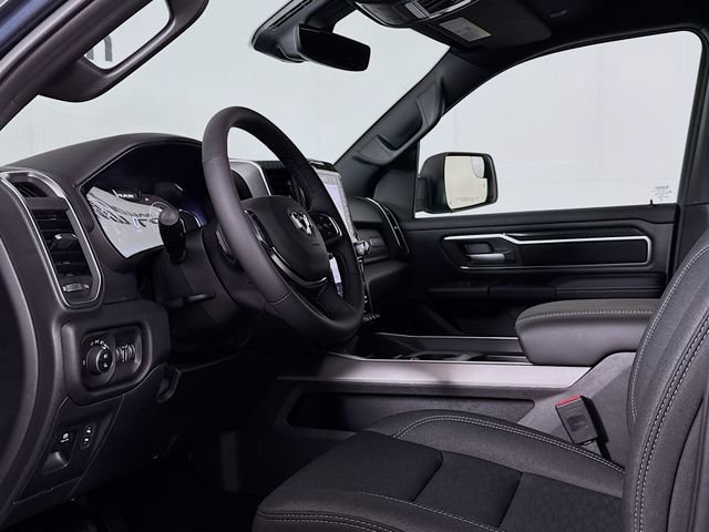 New 2026 RAM 1500 4x4 Crew Cab image 9