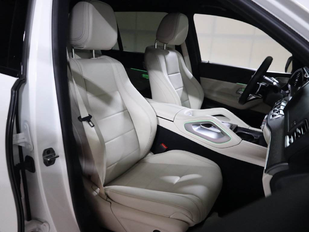Used 2025 Mercedes-Benz GLS 450 4MATIC w/ AMG Line Exterior image 69