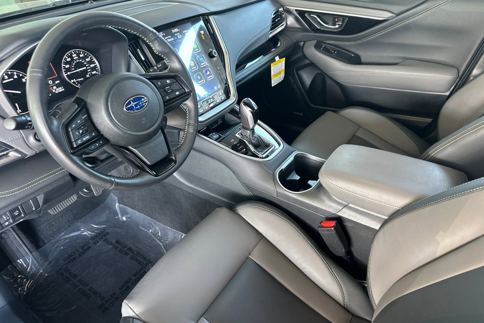 Used 2025 Subaru Outback Onyx Edition image 11