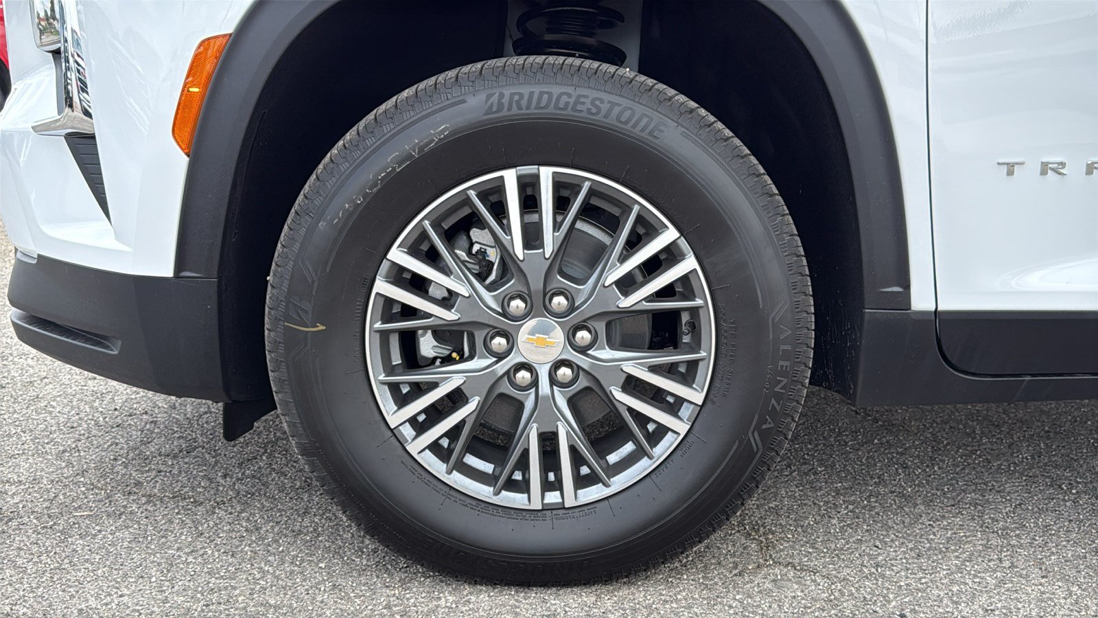 New 2026 Chevrolet Traverse LT w/ Driver Confidence Package FWD image 25