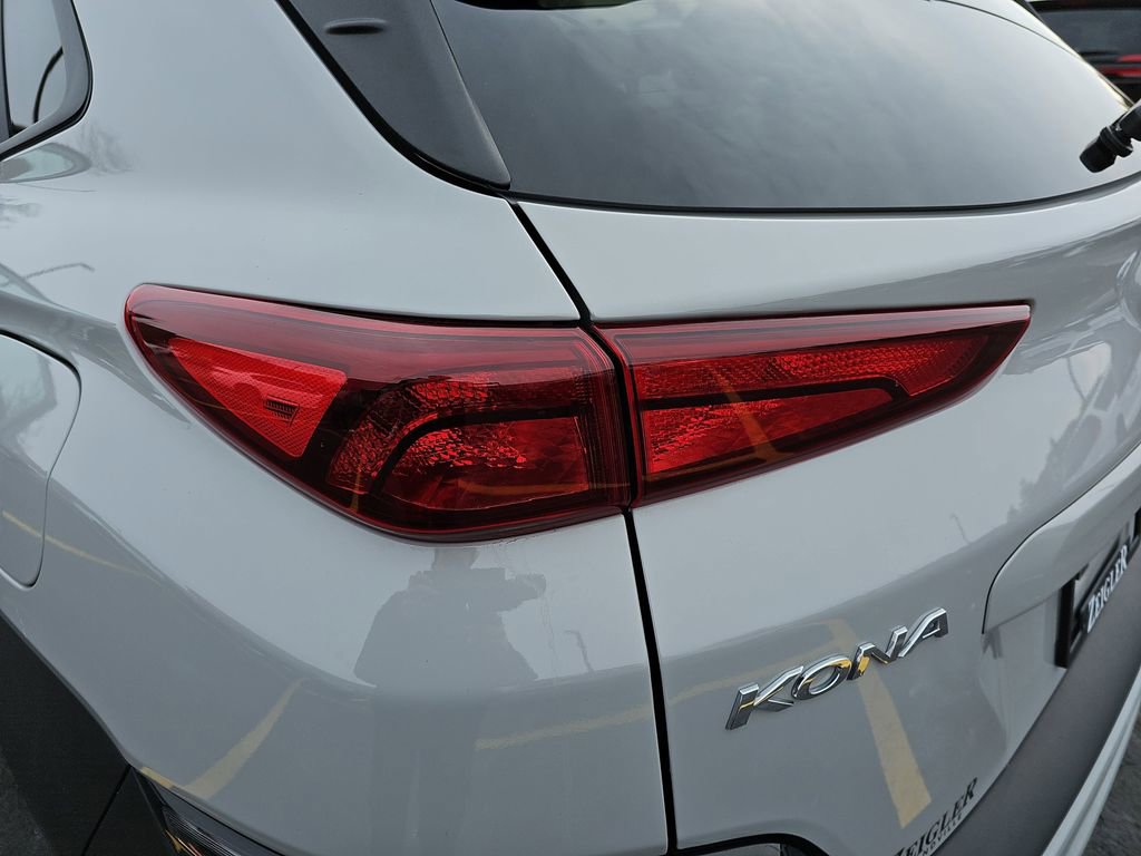 Used 2023 Hyundai Kona SEL image 31