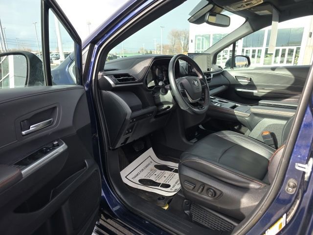 Certified 2021 Toyota Sienna XSE image 15