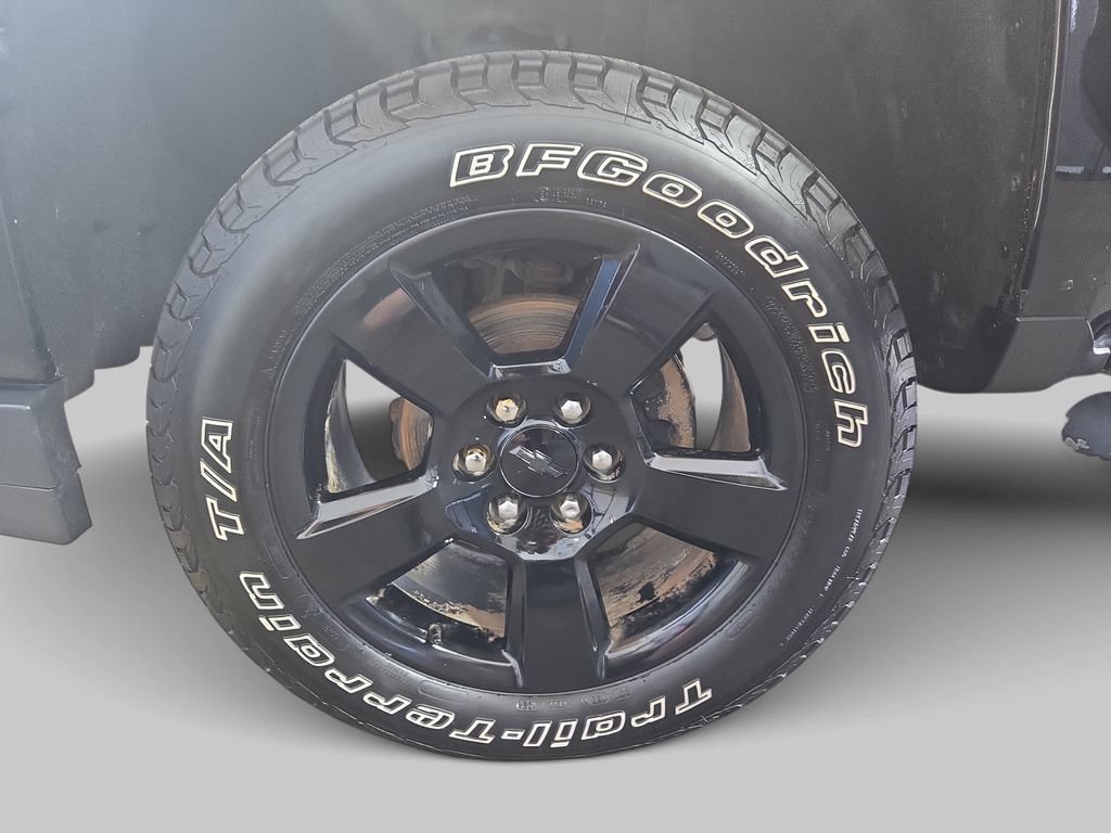 Used 2018 Chevrolet Silverado 1500 Custom w/ Custom Value Package AWD/4WD image 41