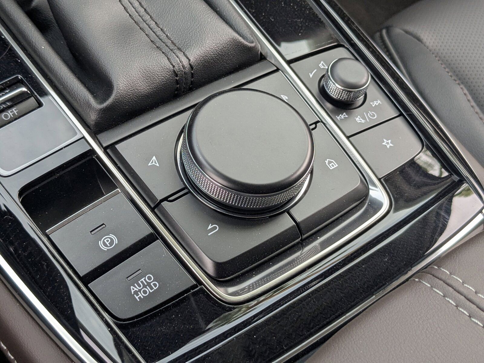 New 2025 MAZDA CX-30 2.5 Turbo w/ Premium Plus Pkg image 29