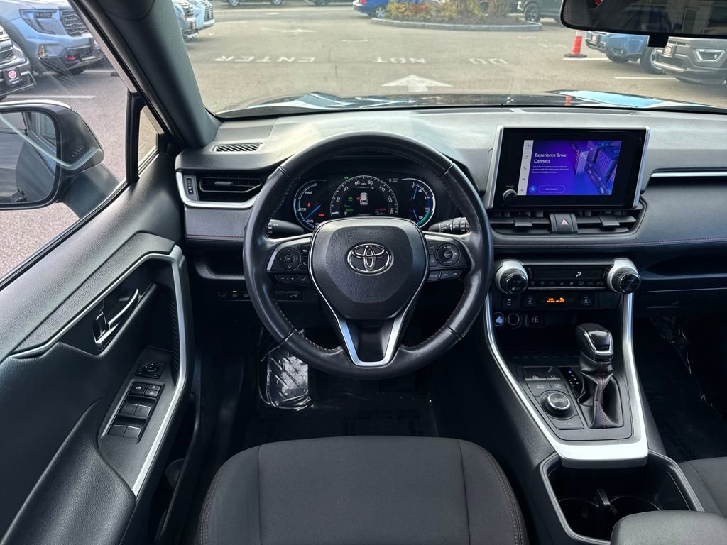 Used 2023 Toyota RAV4 SE image 13