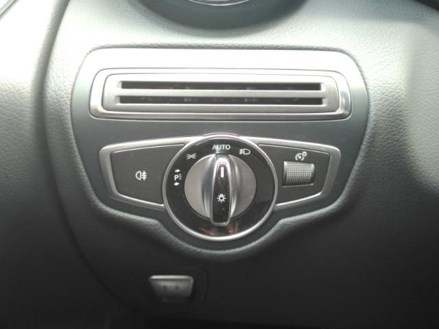 Used 2017 Mercedes-Benz GLC 43 AMG 4MATIC image 35