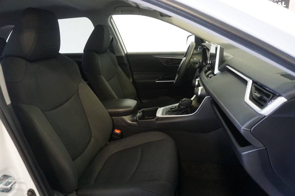 Certified 2025 Toyota RAV4 LE AWD/4WD image 22