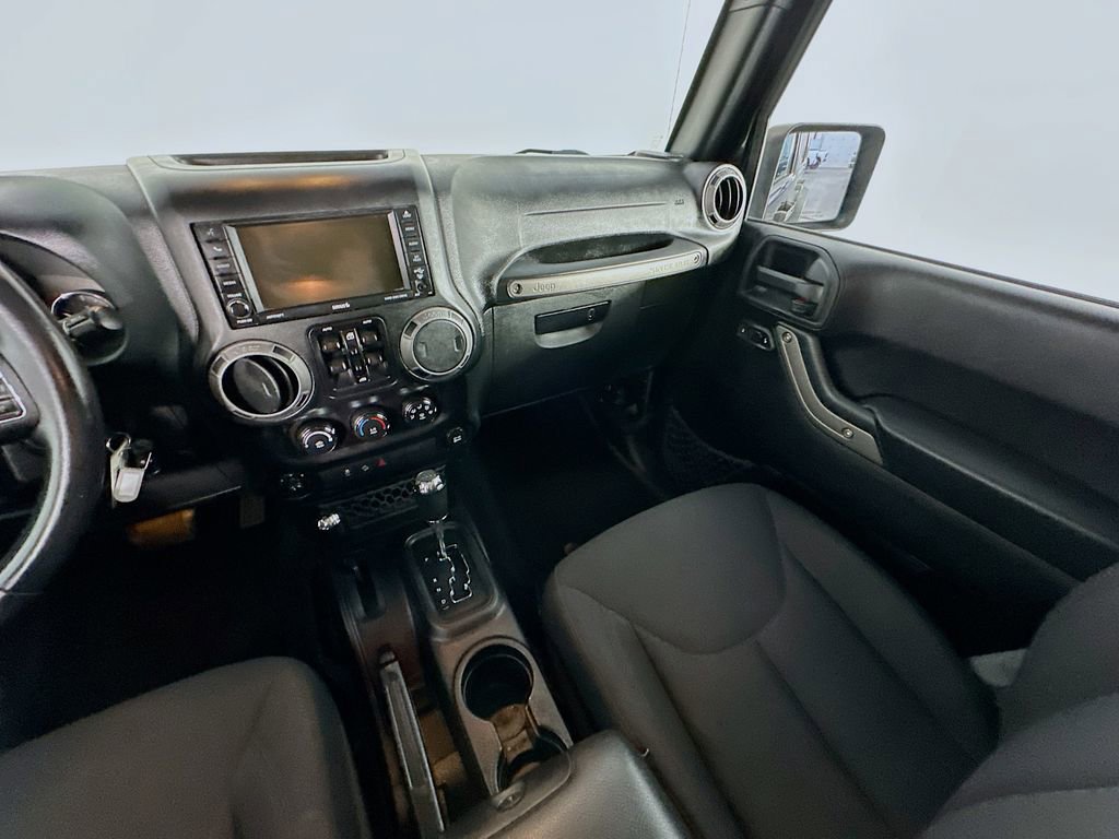Used 2015 Jeep Wrangler Unlimited Sport w/ Quick Order Package 24S AWD/4WD image 11