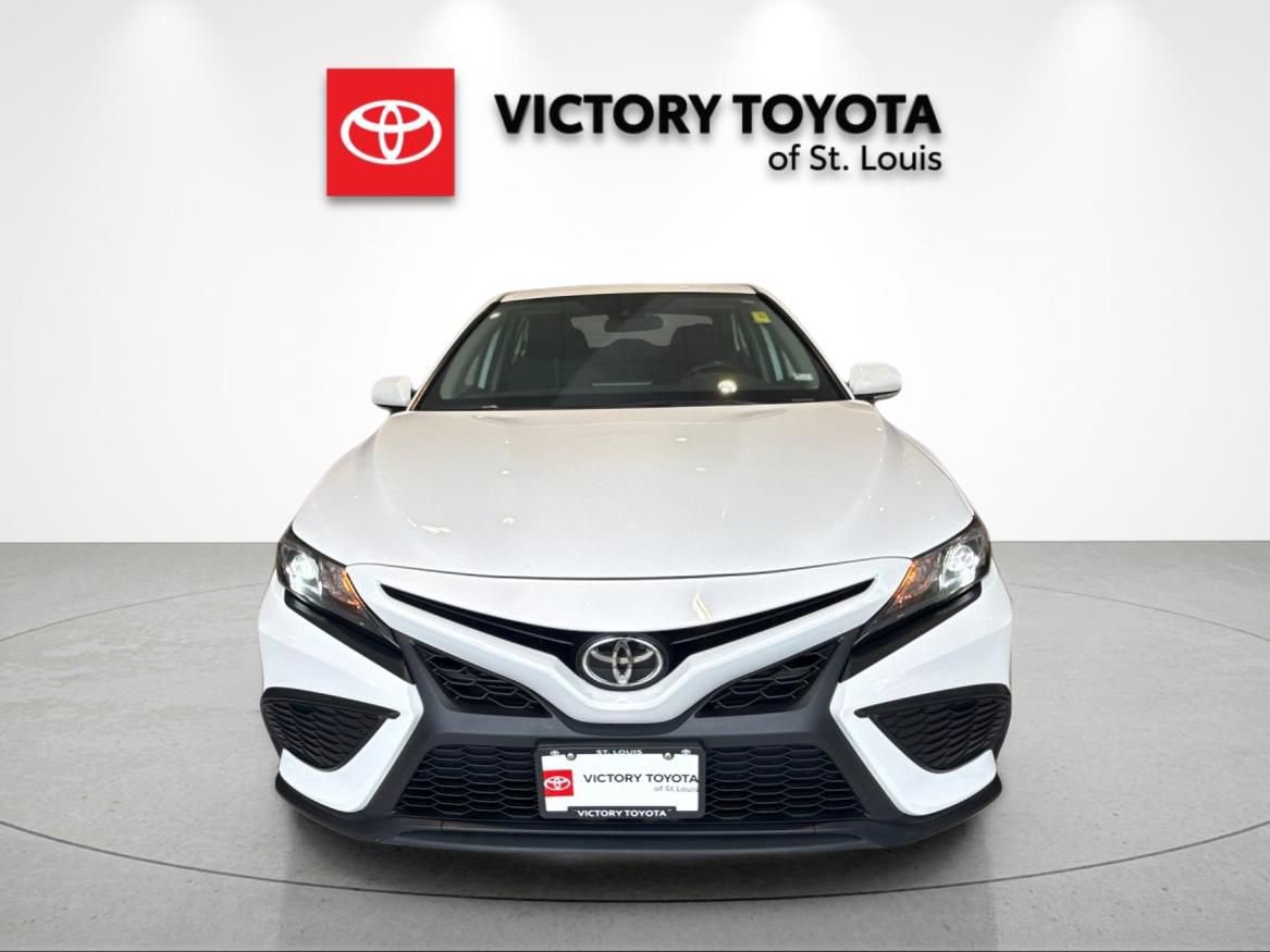 Used 2023 Toyota Camry SE FWD image 8