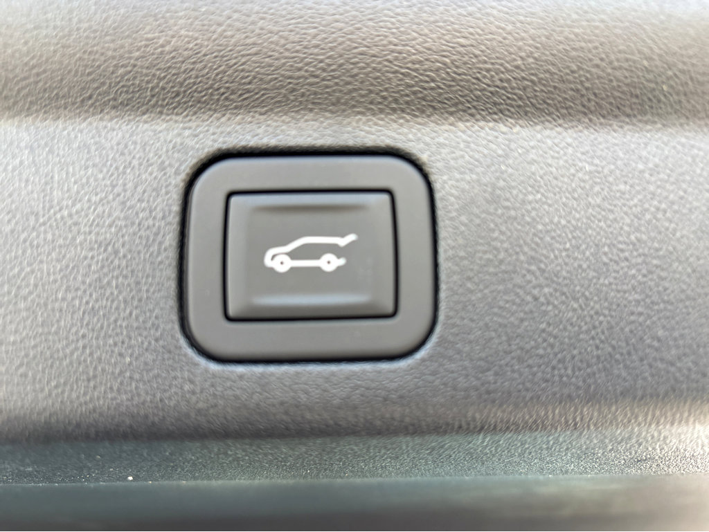 New 2025 Cadillac Escalade IQ Luxury 2 image 36