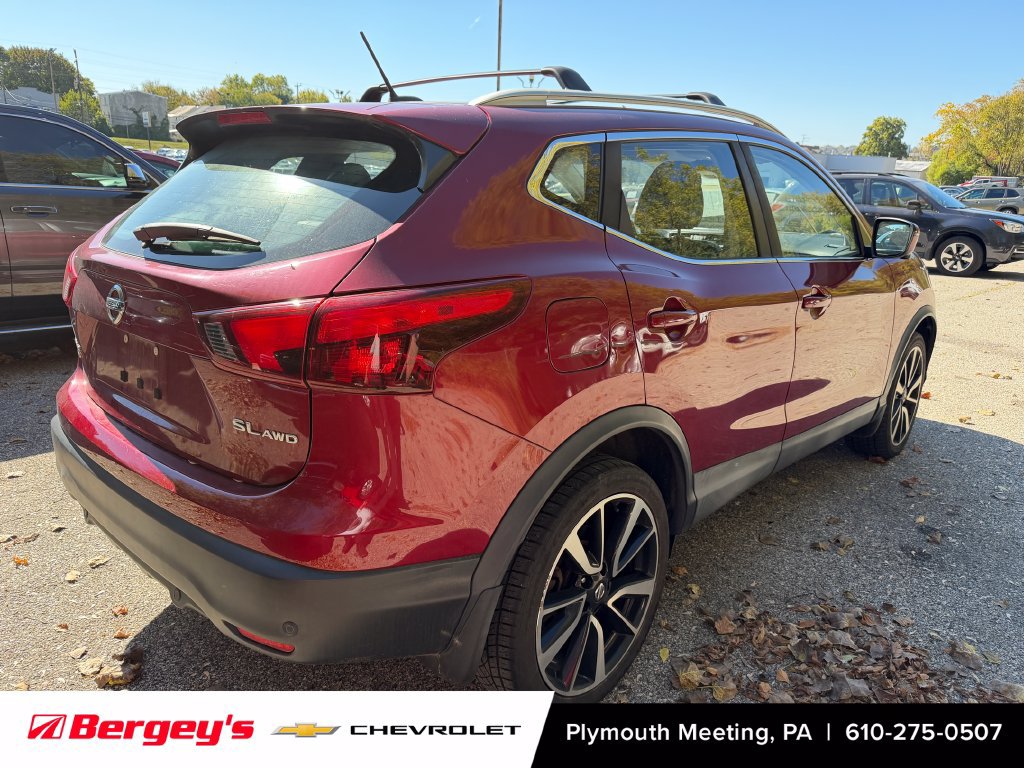Used 2019 Nissan Rogue Sport SL w/ Premium Package AWD/4WD image 2