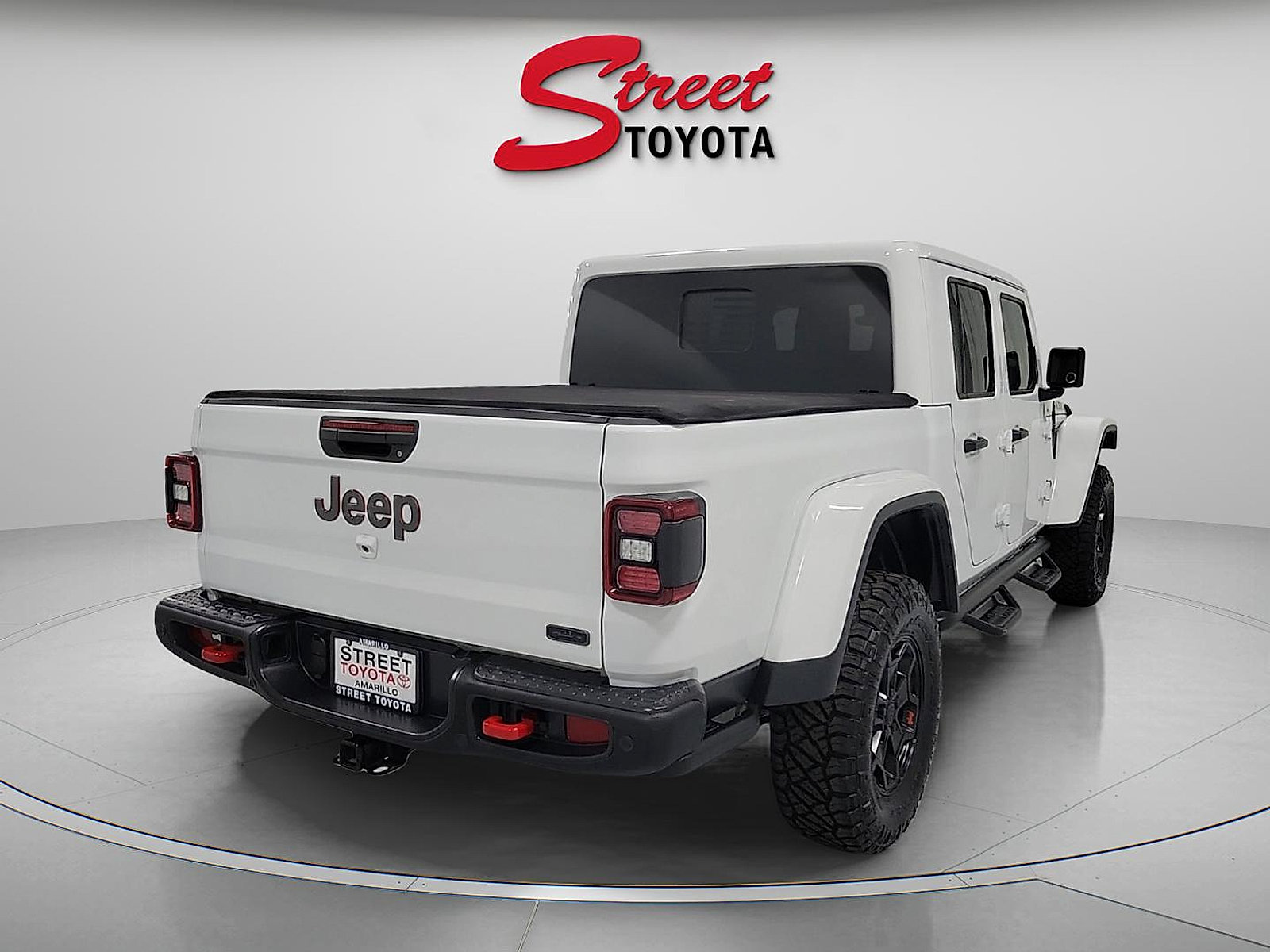 Used 2020 Jeep Gladiator Rubicon AWD/4WD image 4