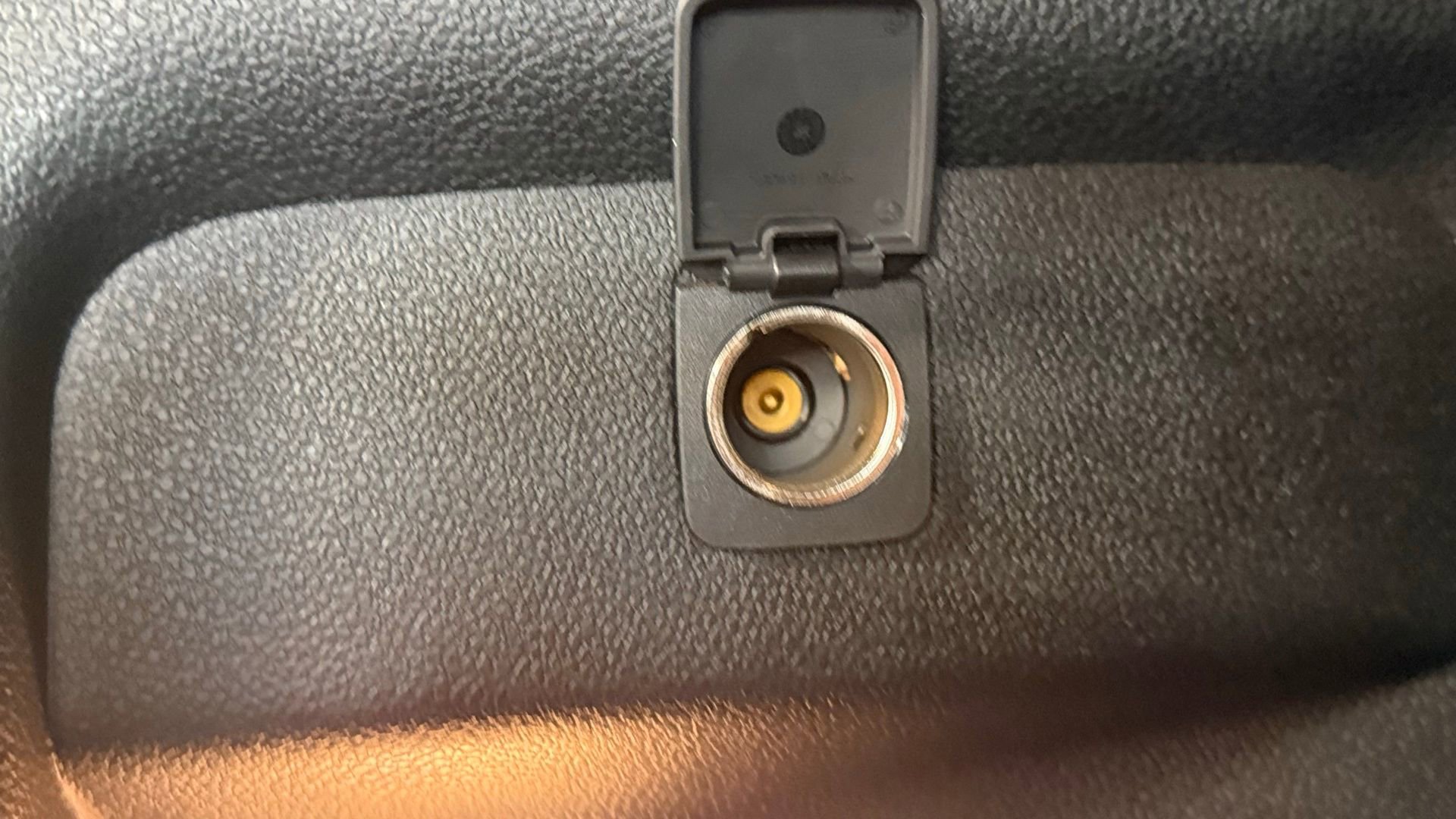 Used 2018 Ford Explorer XLT w/ Equipment Group 201A image 41