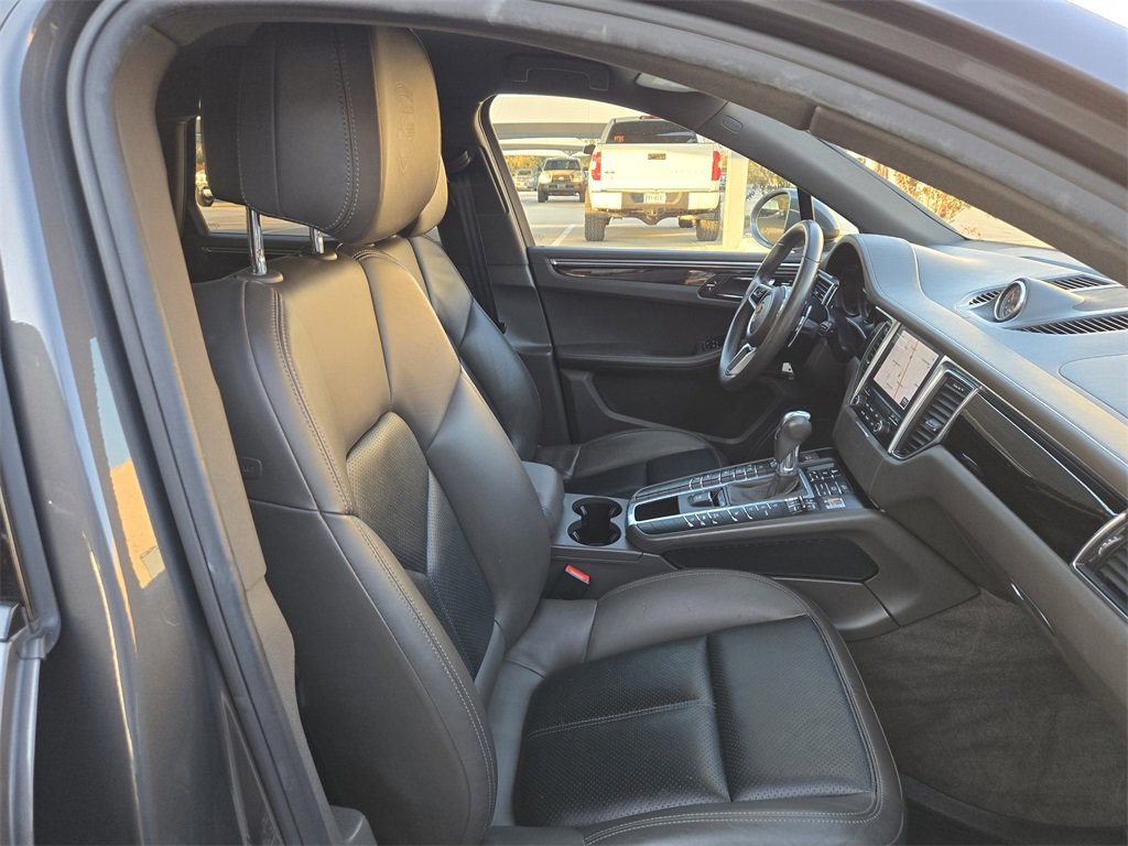 Used 2018 Porsche Macan S image 27