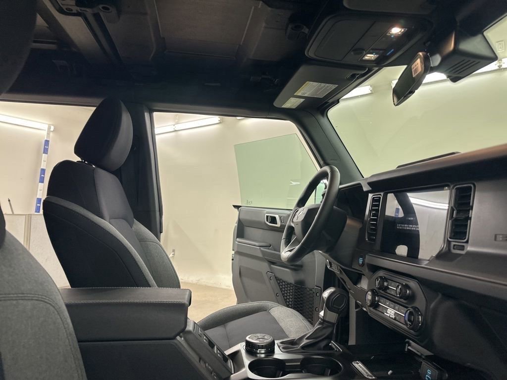New 2025 Ford Bronco Outer Banks w/ Sasquatch Package AWD/4WD image 16
