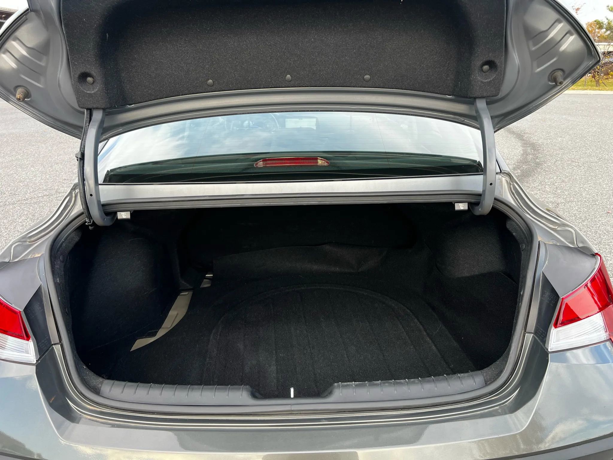 Used 2024 Hyundai Elantra SEL image 7