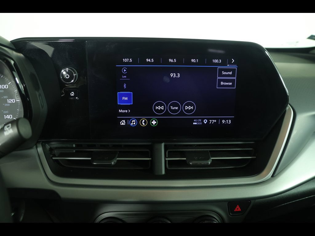 Used 2024 Chevrolet Trax LS w/ LS Convenience Package FWD image 13