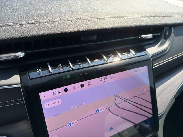 New 2025 Jeep Grand Cherokee L Limited w/ Luxury Tech Group II RWD image 17