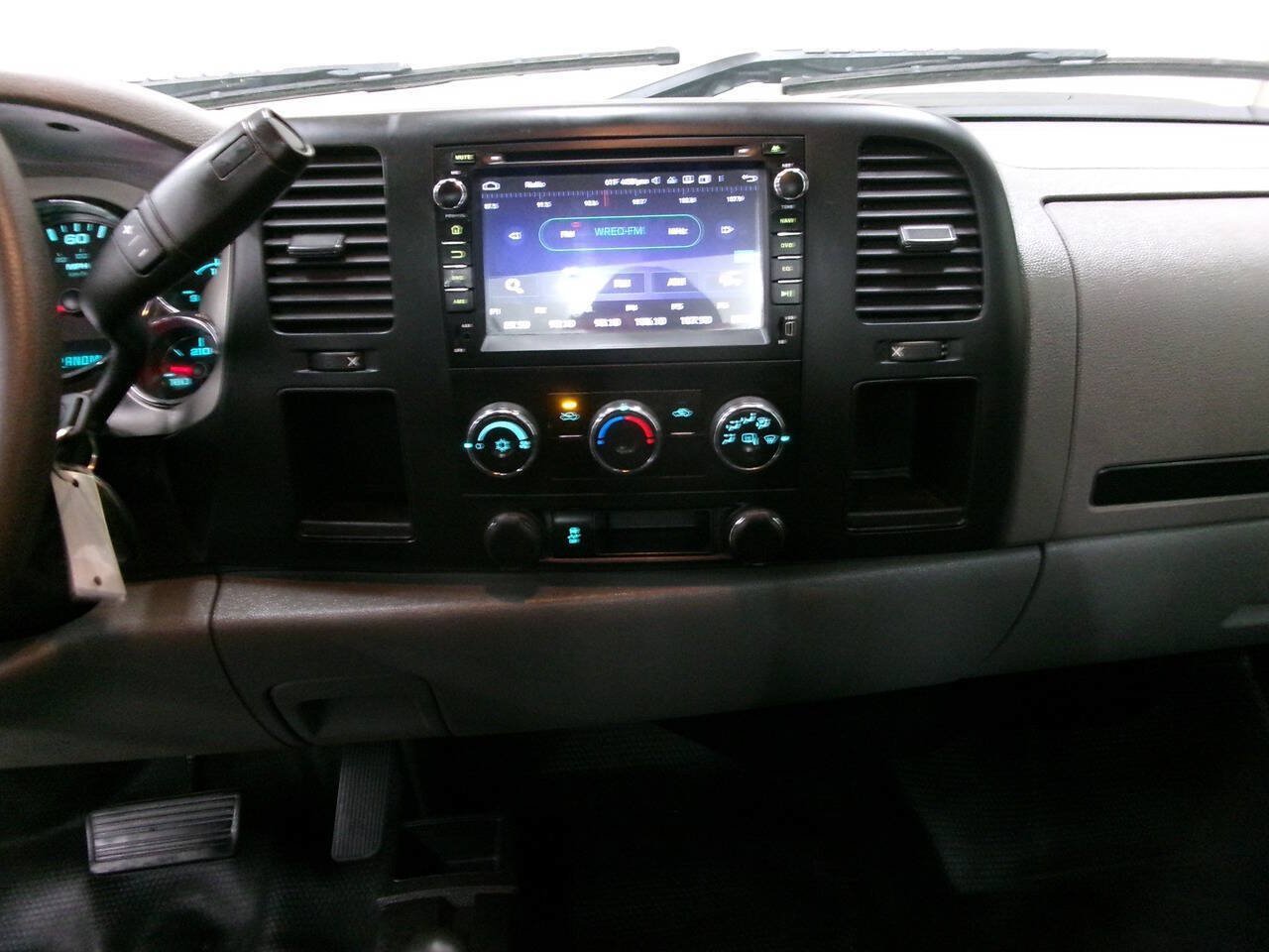 Used 2014 Chevrolet Silverado 2500 W/T w/ Snow Plow Prep Package AWD/4WD image 28