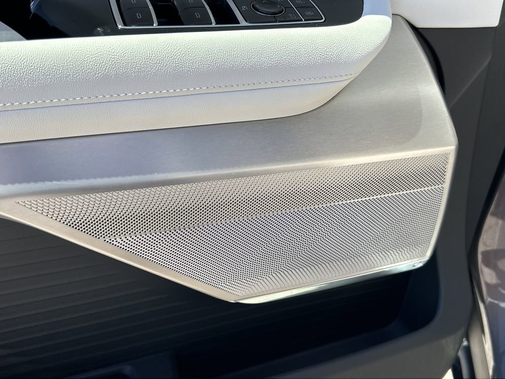 New 2026 Cadillac Vistiq Luxury image 20