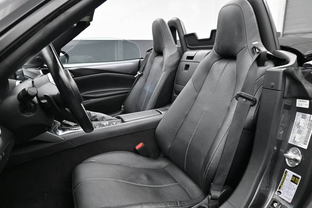 Used 2022 MAZDA MX-5 Miata Grand Touring w/ Weather Package RWD image 10