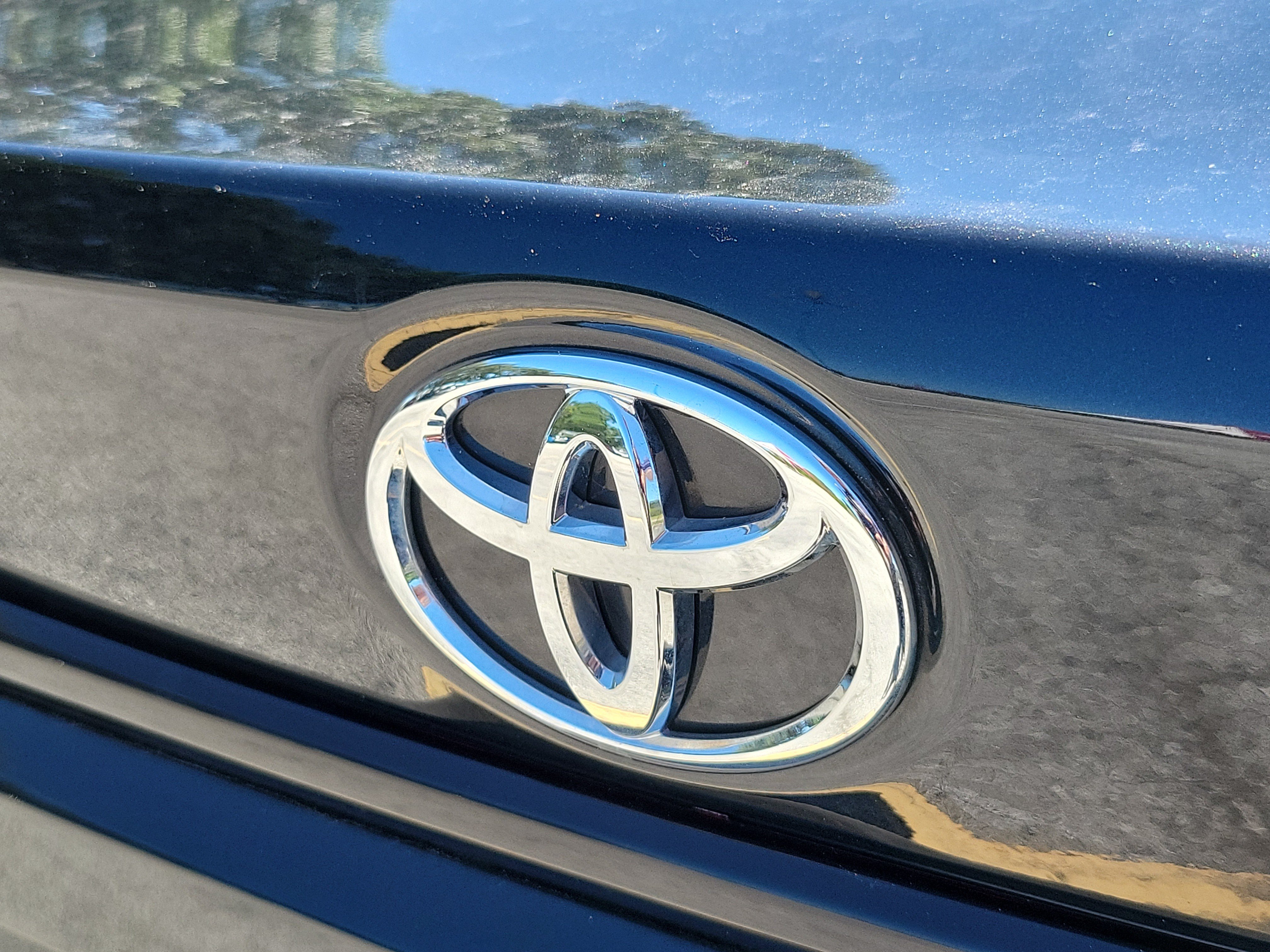 Used 2022 Toyota Corolla LE w/ LE Convenience Package FWD image 6