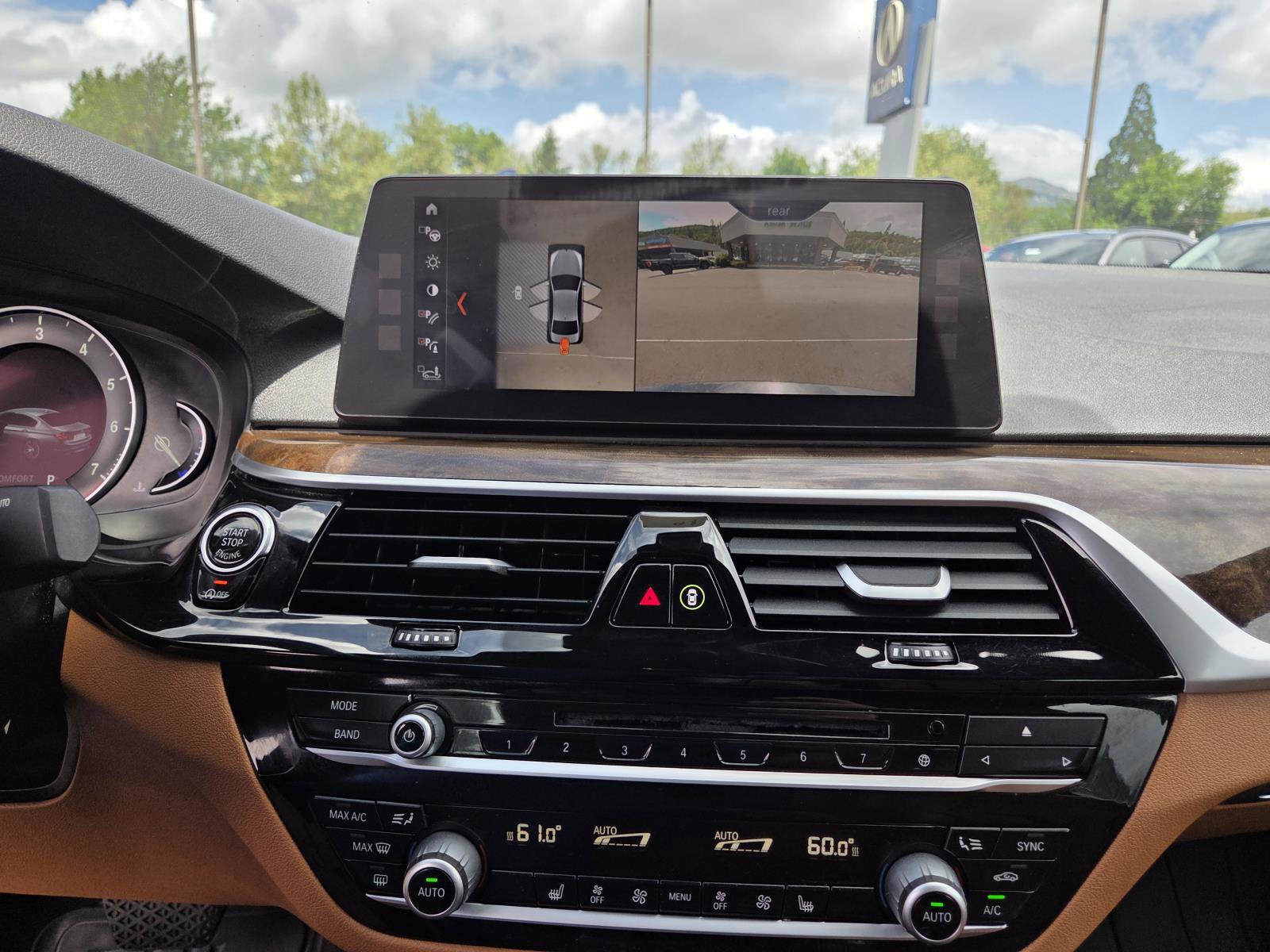 Used 2017 BMW 540i xDrive AWD/4WD image 25