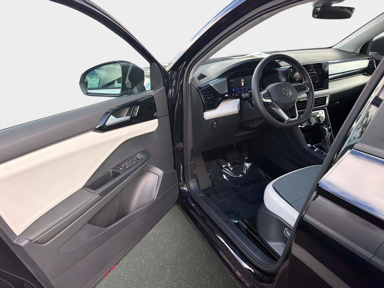 Used 2026 Volkswagen Taos S FWD image 15