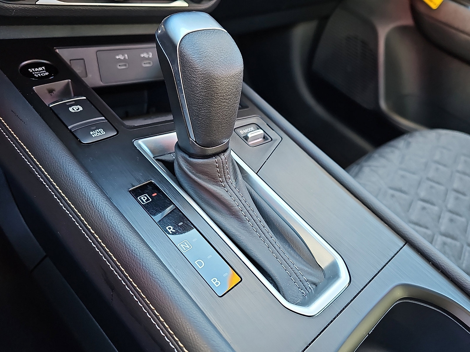 Certified 2025 Nissan Kicks SV w/ SV Premium Package image 16