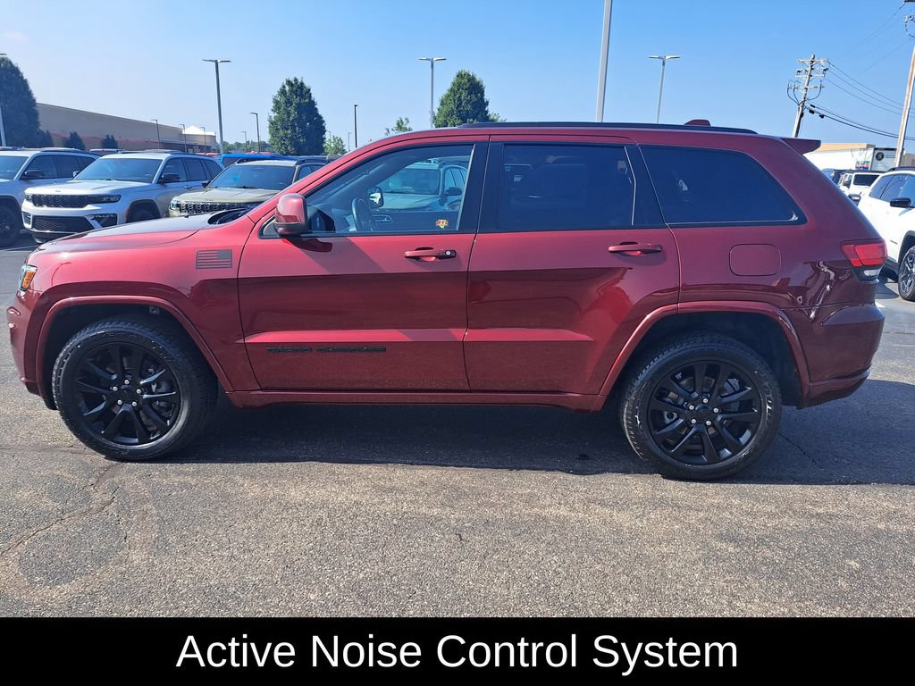 Used 2021 Jeep Grand Cherokee Laredo X AWD/4WD image 6
